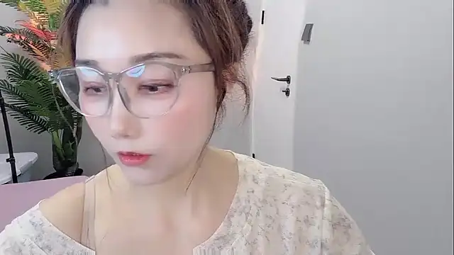 Yunxi- online show from 04-30-26, 12:55