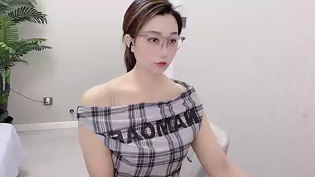 Yunxi- online show from 06-15-26, 02:08
