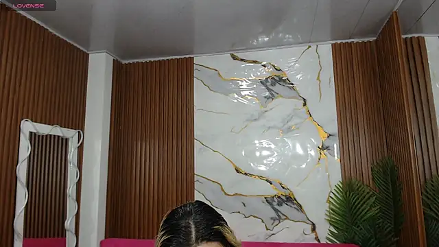 Snapshot of alonddra_tay chatting on 05-04-26, 11:39 alonddra tay online show from 05-04-26, 11:39