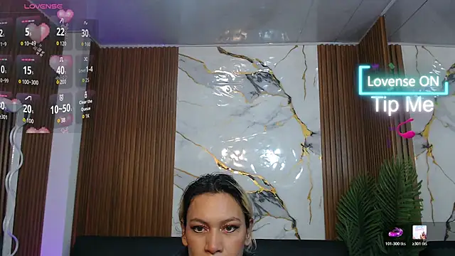 Snapshot of alonddra_tay chatting on 05-19-26, 11:38 alonddra tay online show from 05-19-26, 11:38