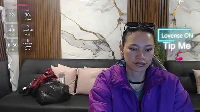 Snapshot of alonddra_tay chatting on 05-30-26, 11:40 alonddra tay online show from 05-30-26, 11:40