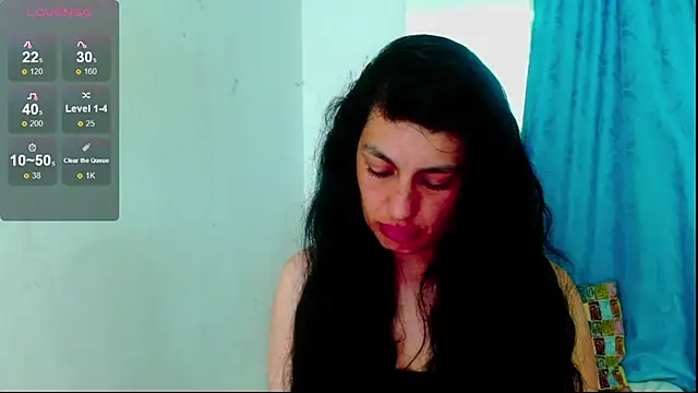 Snapshot of diosa_gil chatting on 05-05-26, 01:35 diosa gil online show from 05-05-26, 01:35