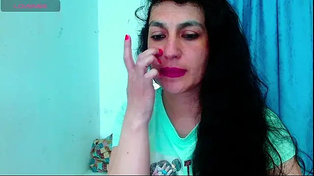 Snapshot of diosa_gil chatting on 05-08-26, 02:06 diosa gil online show from 05-08-26, 02:06