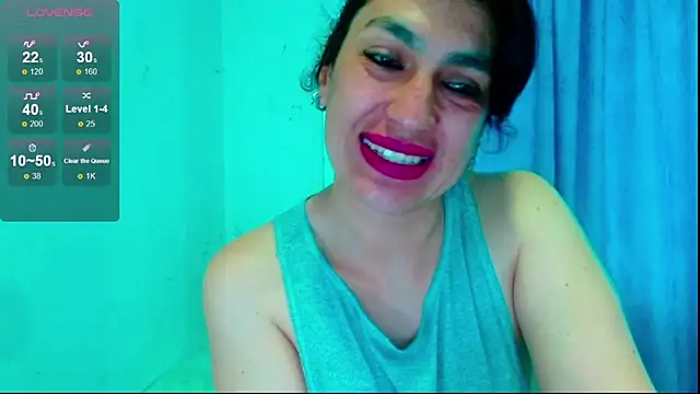 Snapshot of diosa_gil chatting on 05-11-26, 02:45 diosa gil online show from 05-11-26, 02:45
