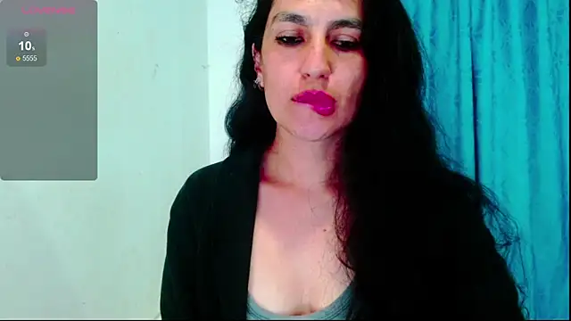 Snapshot of diosa_gil chatting on 05-12-26, 12:52 diosa gil online show from 05-12-26, 12:52