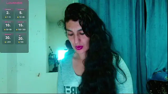 Snapshot of diosa_gil chatting on 05-19-26, 04:41 diosa gil online show from 05-19-26, 04:41