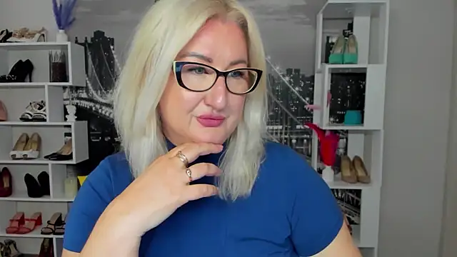 DianaFrances online show from 05-03-26, 10:54