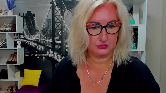 DianaFrances online show from 05-22-26, 09:59