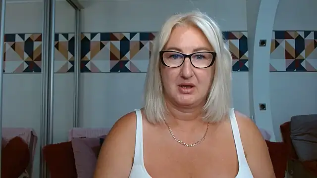 DianaFrances online show from 06-28-26, 01:28