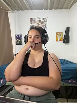 Snapshot of Gloria_88 chatting on 04-11-26, 02:05 Gloria 88 online show from 04-11-26, 02:05