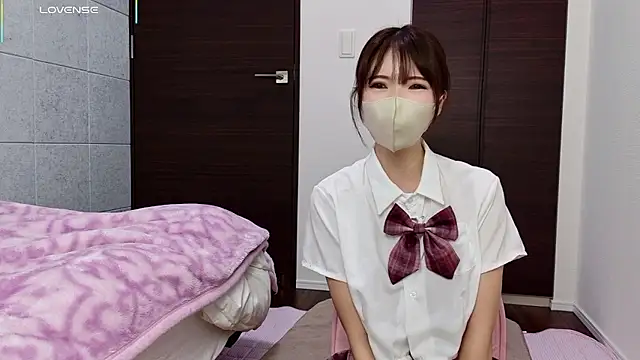 Snapshot of -Moka-1212- chatting on 04-15-26, 11:39 -Moka-1212- online show from 04-15-26, 11:39