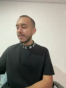 Snapshot of cristianstone2 chatting on 04-18-26, 02:32 cristianstone2 online show from 04-18-26, 02:32