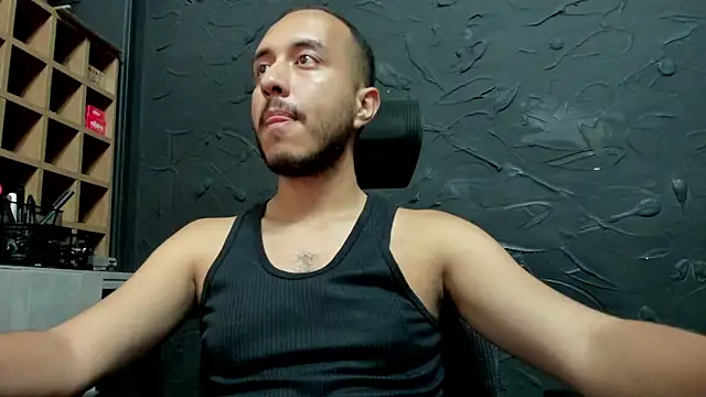 Snapshot of cristianstone2 chatting on 04-22-26, 10:44 cristianstone2 online show from 04-22-26, 10:44