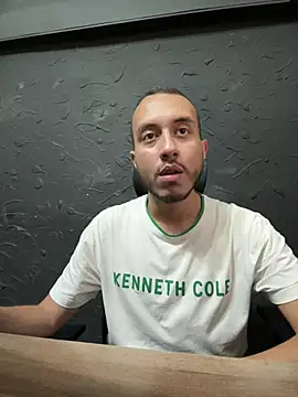 Snapshot of cristianstone2 chatting on 05-09-26, 08:03 cristianstone2 online show from 05-09-26, 08:03