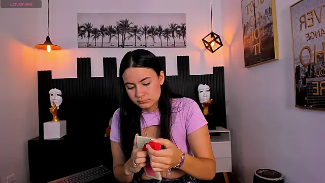 Snapshot of rosaleia_ chatting on 04-15-26, 08:20 rosaleia online show from 04-15-26, 08:20