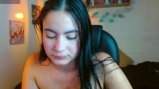 rosaleia  online show from 06-11-26, 04:54