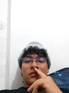 xhecho uzumaki online show from 04-22-26, 03:31