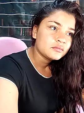 Snapshot of Sienna_Fox69 chatting on 04-11-26, 01:59 Sienna Fox69 online show from 04-11-26, 01:59