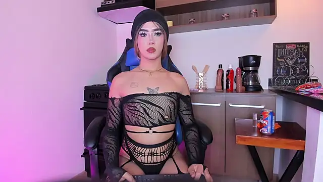 Snapshot of Flor_pink chatting on 07-08-26, 02:16 Flor pink online show from 07-08-26, 02:16