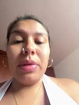 Snapshot of Iam-sophia27 chatting on 05-21-26, 04:36 Iam-sophia27 online show from 05-21-26, 04:36