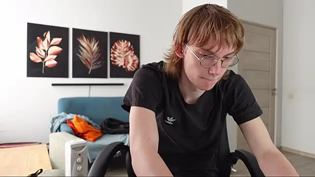 Dave Redmond online show from 04-24-26, 01:57