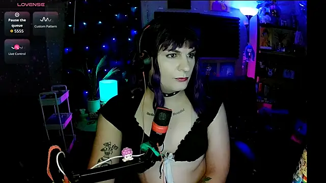 lobotomyprincess online show from 06-07-26, 02:05