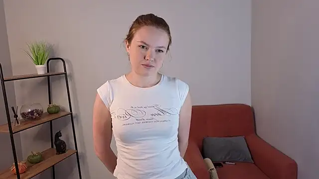 Kira Lemos online show from 06-12-26, 10:03