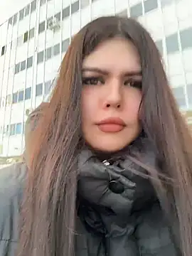 Snapshot of AmeliaBronze chatting on 04-17-26, 01:41 AmeliaBronze online show from 04-17-26, 01:41