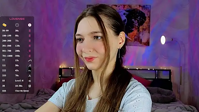 AuraLune   online show from 06-19-26, 06:45