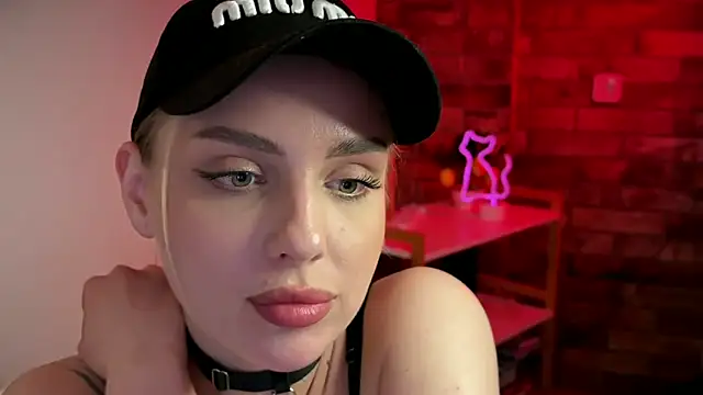 Snapshot of mari_grey chatting on 04-30-26, 08:57 mari grey online show from 04-30-26, 08:57