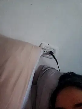 Snapshot of Sofiaw chatting on 04-14-26, 11:00 Sofiaw online show from 04-14-26, 11:00