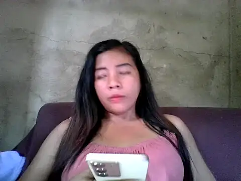 Snapshot of pinayysimple chatting on 05-13-26, 05:27 pinayysimple online show from 05-13-26, 05:27