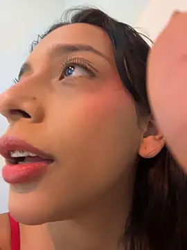 Snapshot of milakitti chatting on 05-09-26, 12:16 milakitti online show from 05-09-26, 12:16