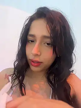 Snapshot of milakitti chatting on 06-05-26, 05:58 milakitti online show from 06-05-26, 05:58