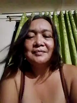jeanyummytits online show from 06-12-26, 11:20