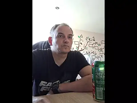 Piotr481 online show from 04-25-26, 03:31