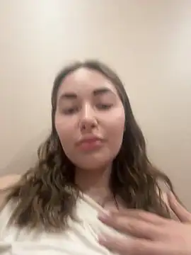 Snapshot of Doris2222 chatting on 04-13-26, 06:35 Doris2222 online show from 04-13-26, 06:35