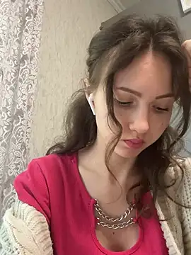 Snapshot of BelleBerry_ chatting on 04-15-26, 08:43 BelleBerry online show from 04-15-26, 08:43