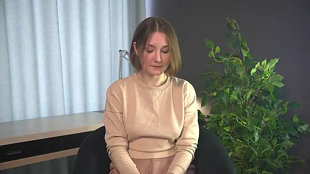 Snapshot of DottyKutzer chatting on 04-14-26, 08:20 DottyKutzer online show from 04-14-26, 08:20