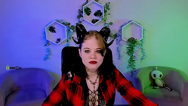 nikki kiss  online show from 06-26-26, 08:30