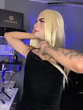 Snapshot of valen_lewiiz chatting on 05-10-26, 02:50 valen lewiiz online show from 05-10-26, 02:50