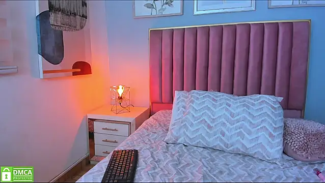 butterflydoll  online show from 06-11-26, 07:01