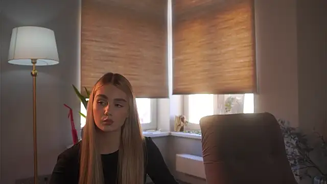 LinDarrisaw online show from 04-15-26, 01:51