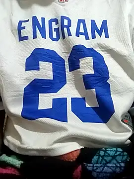 Snapshot of Beverlyswees chatting on 04-15-26, 05:03 Beverlyswees online show from 04-15-26, 05:03