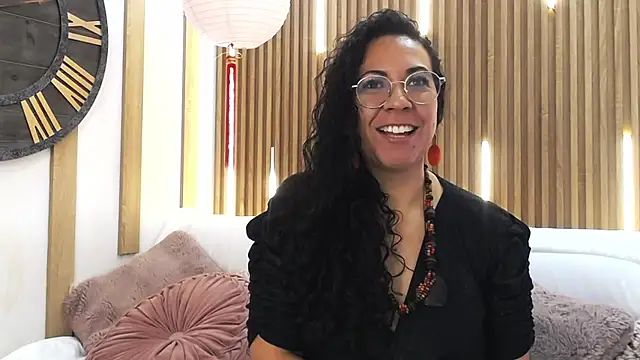 Velvet Curly online show from 06-22-26, 12:24