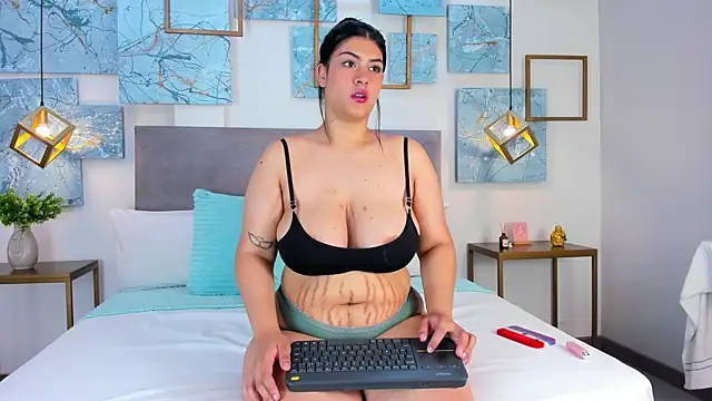 alexia summer online show from 04-24-26, 01:02