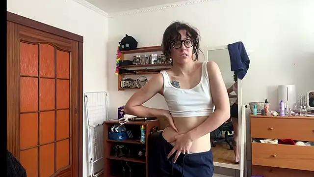 PillowPeachX online show from 06-04-26, 10:10