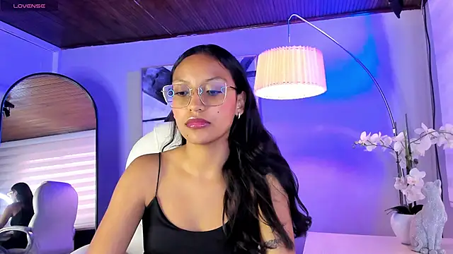 Snapshot of miel_ambar chatting on 05-14-26, 01:40 miel ambar online show from 05-14-26, 01:40