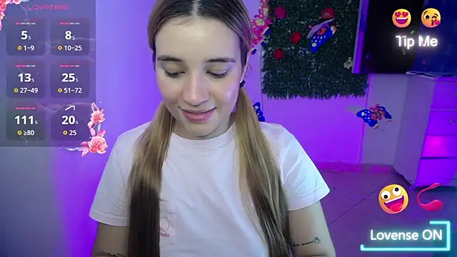 Snapshot of Ambar_lynn01 chatting on 05-19-26, 08:15 Ambar lynn01 online show from 05-19-26, 08:15
