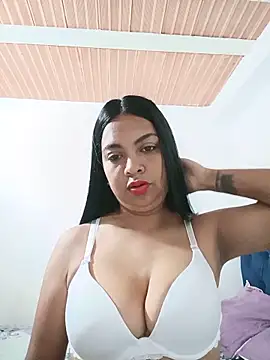 Snapshot of Silvana2927 chatting on 06-03-26, 01:57 Silvana2927 online show from 06-03-26, 01:57